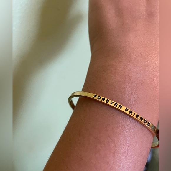 Gold 'Forever Friends' Bracelet - Picture 4 of 5